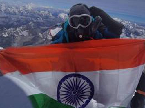 Three Indian climbers make fake Everest summit claim