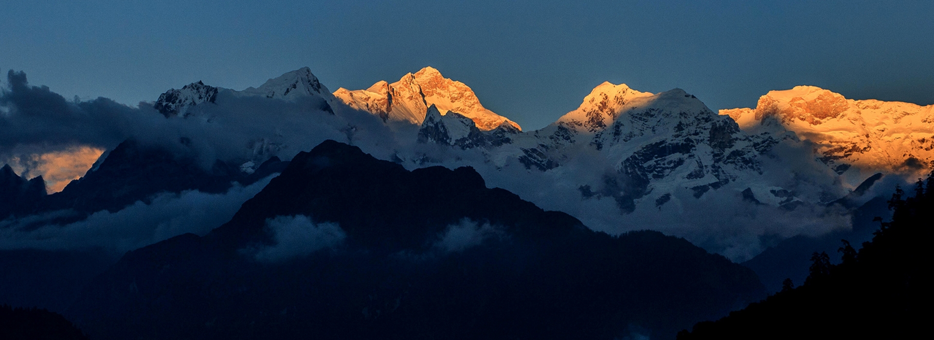 Manaslu Tsum Valley Trekking