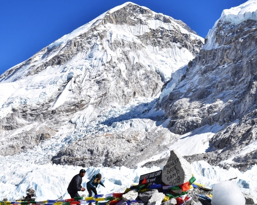 Trekking In Nepal Min